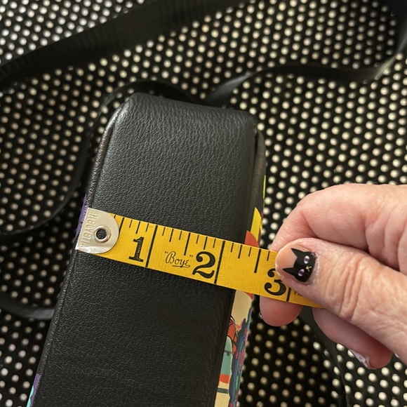 New without tags. Super adorable Encanto crossbody bag - Picture 8 of 8